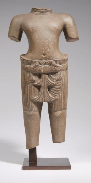 CAMBODGE Période khmère, ANGKOR VAT, XIIe siècle 
Buste de divinité masculine en...