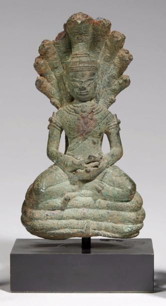 CAMBODGE Période khmère, BAYON, XIIe/XIIIe siècle 
Statuette de bouddha en bronze...
