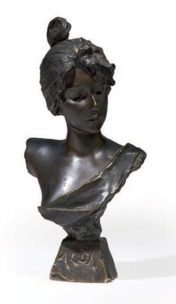 Emmanuel VILLANIS (1858-1914) Alda
Epreuve en bronze à patine brune, signée et titré....