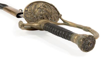 null Epée d'officier avec son fourreau
XIXe siècle
L.85 cm