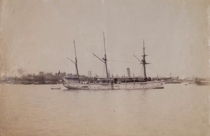 null Photographie
Tirage d'époque
Navire mixte au port
18 x 28 cm