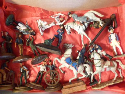 null Lot de vrac de 9 figurines du 1er Empire dont 4 Napoléon de diverses marques....