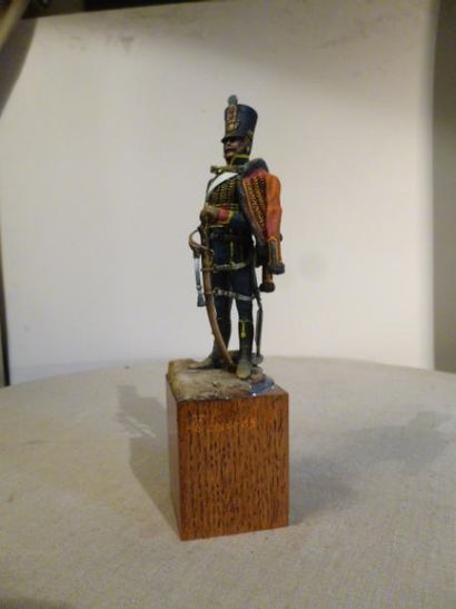 null France. 1er Empire. Hussard 1810-1812 du 4ème Régiment. Figurine de 90mm sculptée...