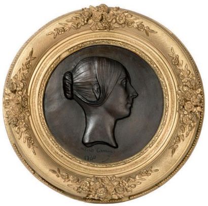 Albert Carrier Belleuse (1824-1887) Profil Féminin
Médaillon en bronze à patine brune.
Signé...