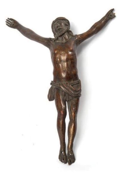 null Christ en bois sculpté, tête levée vers le ciel ceinte d'une couronne d'épines...
