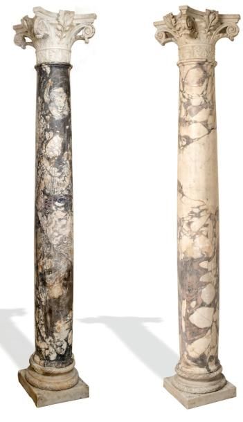 Paire de colonnes en marbre brèche anthracite...
