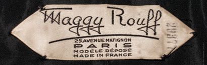 Maggy ROUFF N°29377 
Manteau du soir manches 3/4 en fine faille de soie noire. Double...