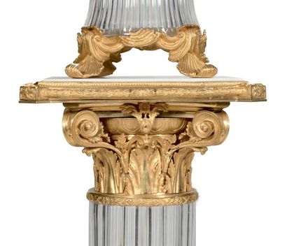 BALDI, Florence Paire de spectaculaires vases et colonnes en cristal taillé à riche...