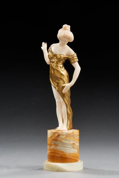 L.BARTHELEMY (XIX-XXème) *Sculpture chryséléphantine en bronze à patine dorée et...