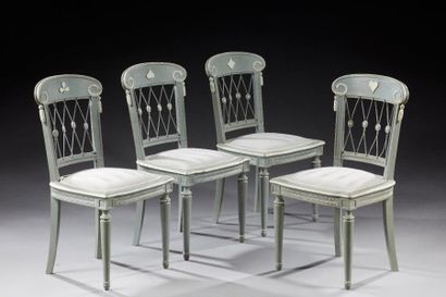 ANDRÉ GROULT (1884-1967) Rare suite de quatre chaises bridge en bois laqué gris clair...