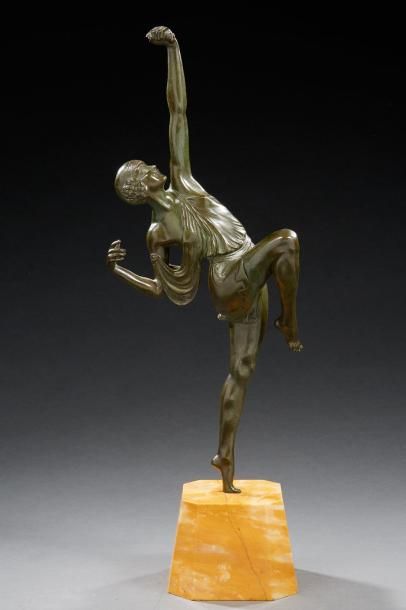 LOUYS (XIX-XXème) d'après un modèle de Pierre LE FAGUAYS Sculpture en bronze à patine...
