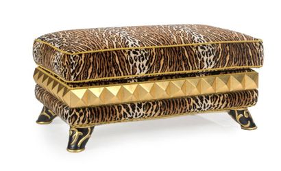 Colombostile Design, Milan Banquette en bois laqué noir et doré.
Garniture léopard,...