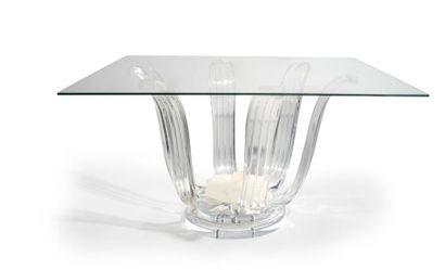 Colombostile Design, Milan Guéridon en Plexiglas en forme de fleur
Dessus de verre...