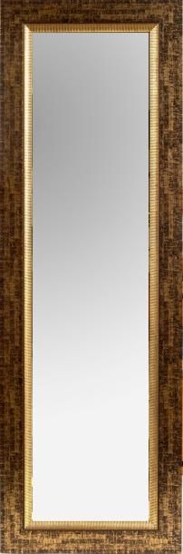 null Miroir en stuc marron et doré
135 x 44,5 cm