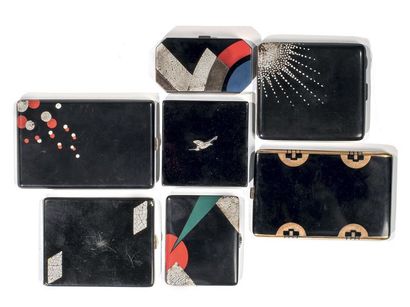 TRAVAIL FRANÇAIS # Ensemble en argent et métal laqué noir comprenant quatre boîtes...