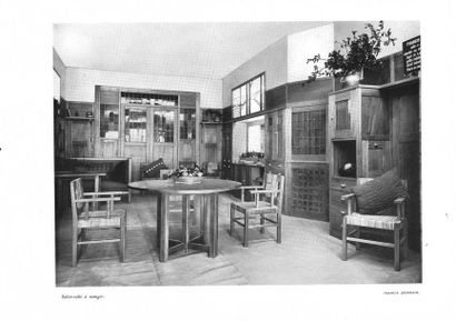 FRANCIS JOURDAIN (1876-1958) # Suite de dix chaises en bois vernissé présentant des...