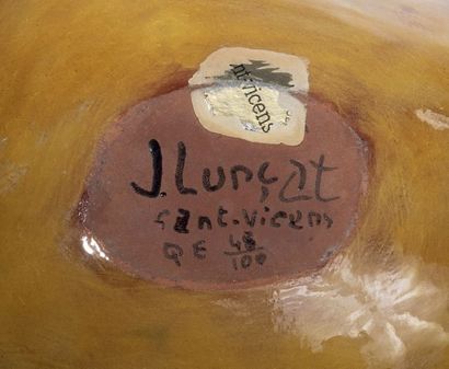 JEAN LURCAT (1892-1966) à Sant Vicens Vide-poches de forme libre en céramique émaillée...