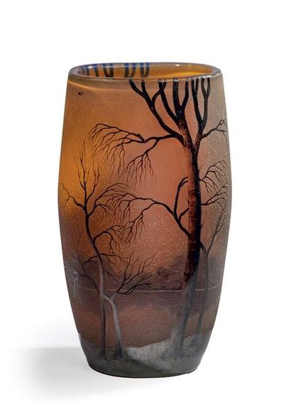 MÜLLER FRÈRES Vase tronçonnique en verre double a décor dégagé à l'acide et émaillé...