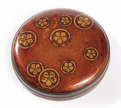 JAPON Epoque EDO (1603 - 1868), XVIIIe siècle Kobako de forme ronde en laque nashiji...