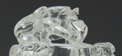 CHINE - XVIIIe/XIXe siècle * Brûle-parfum tripode en cristal de roche, deux anses...