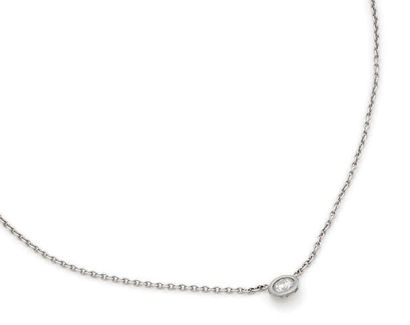 null Collier en or gris 18K (750°/00) retenant un diamant rond t. brillant (env....