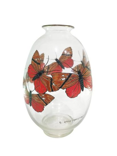 Gabriel ARGY-ROUSSEAU (1885-1953) 
Rare vase à panse ovoïde en verre émaillé à décor...