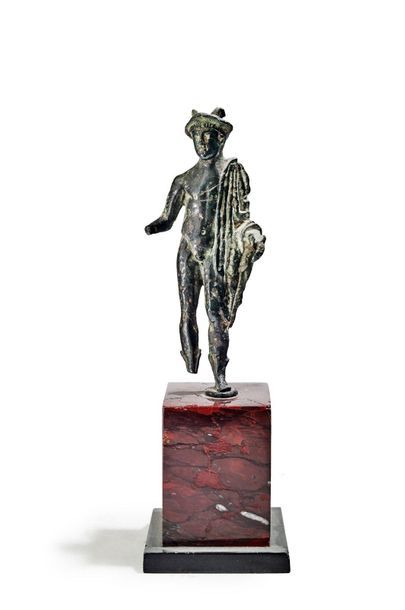 null Statuette en bronze figurant le dieu Mercure
Epoque romaine, I-III eme siècle
H....