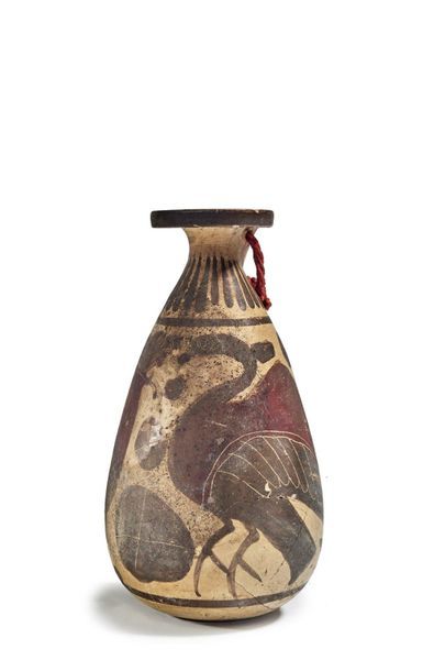 null Alabastron with swan and panther decoration facing each other in terracotta...