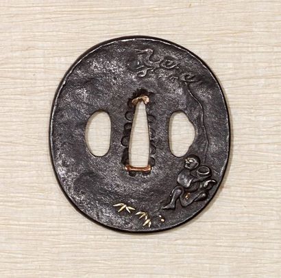 JAPON - Epoque EDO (1603 - 1868) 
Two iron tsuba: nagamaru gata with light relief...