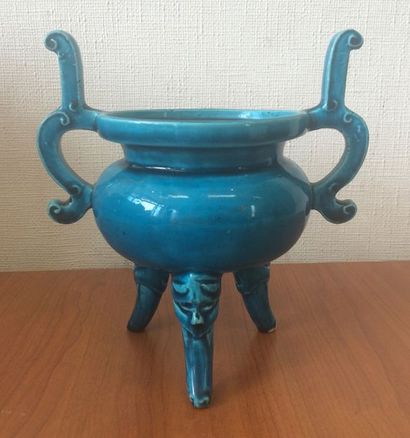Vase tripode en céramique bleu turquoise...
