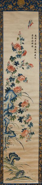 CHINE - Fin XIXe siècle 
Ensemble de huit broderies, brodées aux fils polychromes...