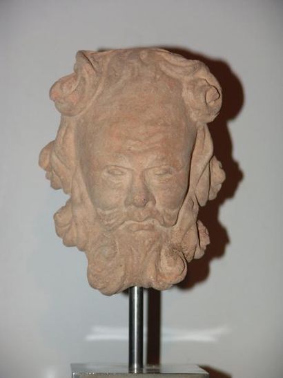 ART GRECO-BOUDDHIQUE DU GANDHARA (Ier - Vème siècle) Tête d'ascète barbu et moustachu....