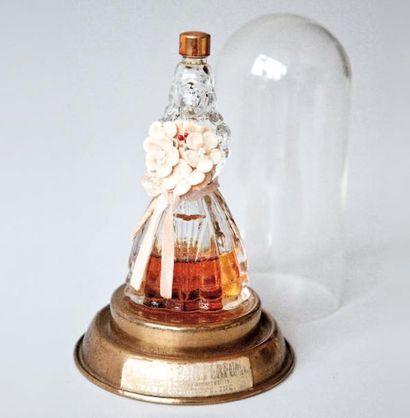 BABS CRÉATION « Yesterday Perfume » Flacon en verre, figurine moulée représentant...