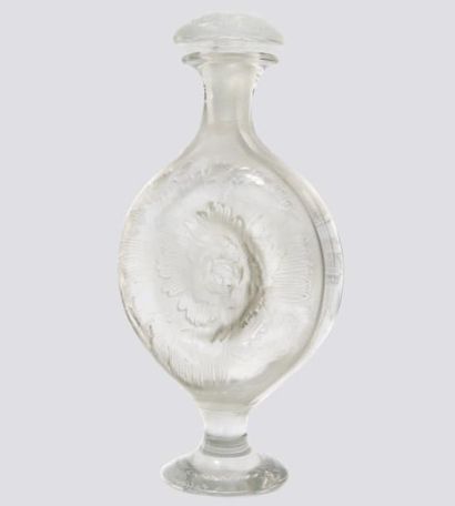 RENÉ LALIQUE - MARCEL ROCHAS « Rose de Rochas » Flacon en verre blanc soufflé moulé...