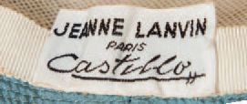 Jeanne Lanvin, Paris Castillo Haute toque de soie composée de 3 rubans savam­ment...