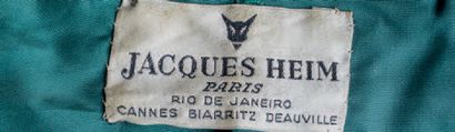 Jacques HEIM Robe et manteau en satin vert émeraude cloqué de motifs de feuilles...