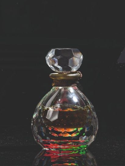 Pierre BALMAIN «Ivoire»
Flacon en cristal de la cristallerie Saint-Louis. Édition...