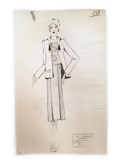 PATOU Lot de 8 dessins de mode de Leo Tissandié, sur calque à l'encre noire et ocre,...