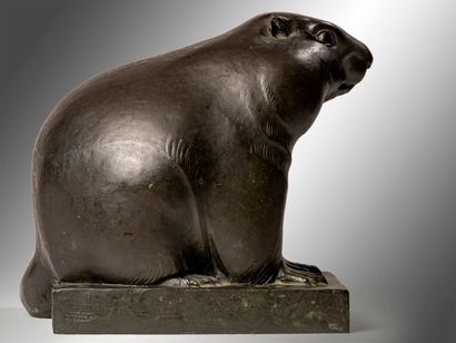 Edouard Marcel SANDOZ (1881-1971) 
Marmotte à l'arrêt
Rare épreuve en bronze à patine...