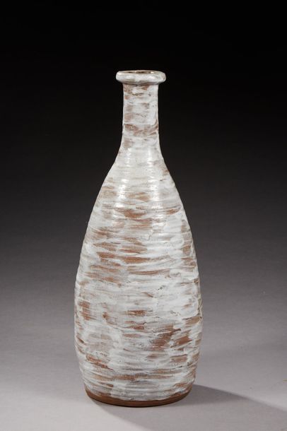 NORBERT PIERLOT (1919-1979) 
Rare et important vase de forme ovoïde irrégulière en...