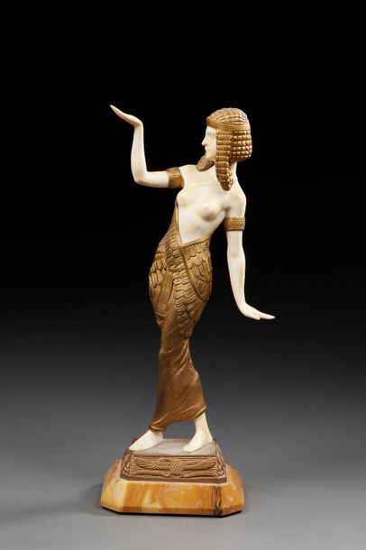 Emile Monier (1883-1970) 
*Sculpture chryséléphantine en ivoire et bronze doré figurant...