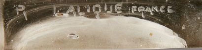 RENE LALIQUE (1860-1945) 
Rare paire d'appliques «Saint-Nabor» à quatre lumières...