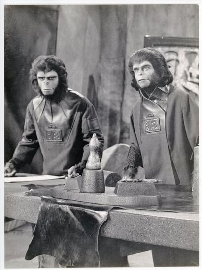 10 Photos originales - PLANET OF THE APES - 1967 Lot de 10 photos originales en excellent...