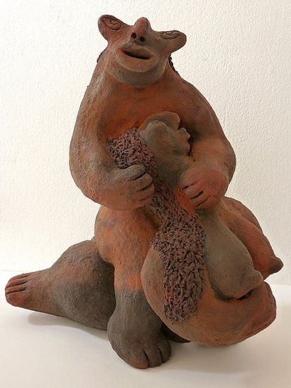 RAÂK La femme au minotaure / Céramique raku / Signé dessous / 31 x 18 x 30 cm