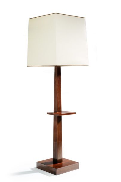 TRAVAIL FRANÇAIS 1930 Lampe de parquet en placage de palissandre
H: 191 cm (avec...