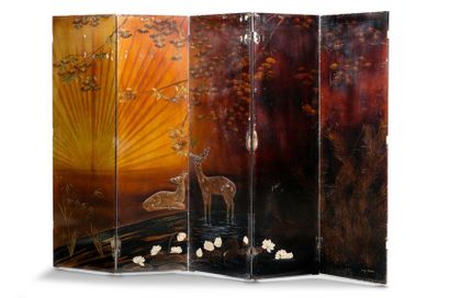 Louis MIDAVAINE (1888-1978) Paravent à cinq panneaux articulés en bois laqué polychrome
Décor...