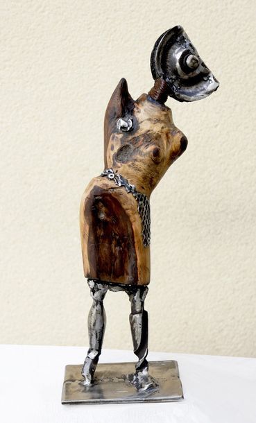 LACROIX Jean-Luc Rosalie / Sculpture en acier soudé, bois de poirier et ficelle peinte...