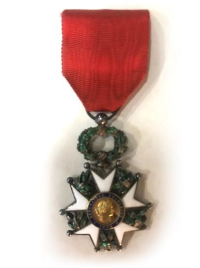 null Ordre de la Légion d'honneur chevalier IIIè République, modèle de luxe à filets
Or,...