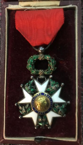 null Ordre de la Légion d'honneur chevalier IIIè République, modèle de luxe à filets
Or,...