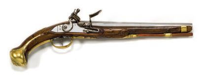 null Long pistolet d'arçon à silex d'officier genre 1733
Canon rond à méplats et...